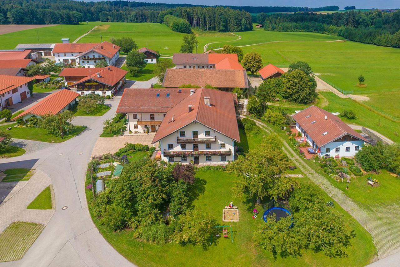 Gilg-Kraeuterhof Apartment Schnaitsee Exterior foto